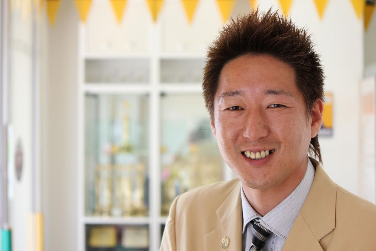 店長 斉藤 俊介